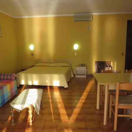 Hotell Merano Brenzone sul Garda